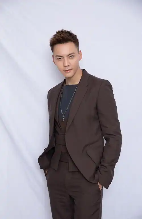 陈伟霆酷帅有型时尚写真图片,明星,高清,帅气,陈伟霆,魅力