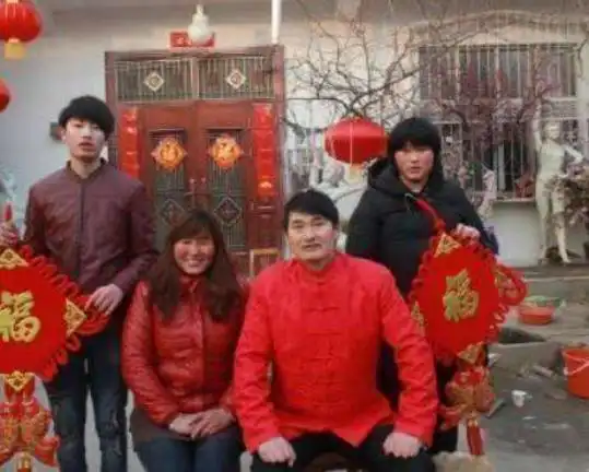 大衣哥豪宅,王二妮别墅,刘大成别墅比拼,这差距真有点大