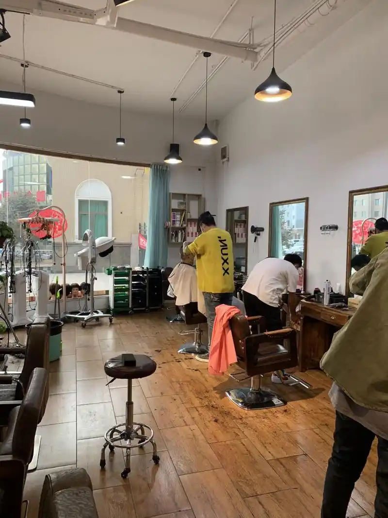 理发店迎来劲敌?打败它的不是同行,而是小米49元"映趣理发器"