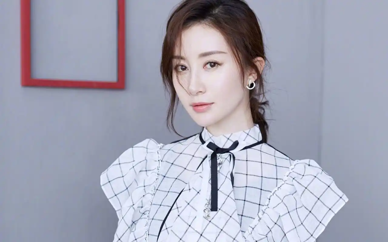 舒畅清新唯美杂志写真图片桌面壁纸