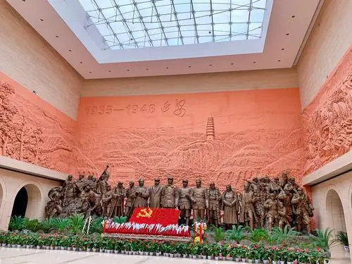 追寻党的足迹,感悟党的初心———延安