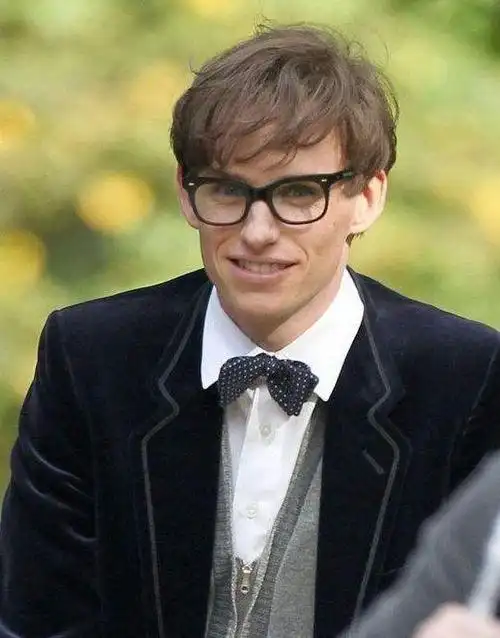 身困轮椅,心游宇宙.霍金:一个人并不是生来要被打败的