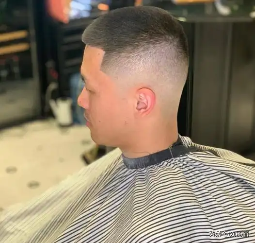 男胖人适合的发型图片男士胖人适合什么发型图片