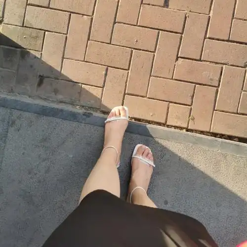 大脚我又来了思加图41码凉鞋给8分