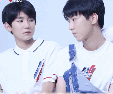 相视一笑表情包