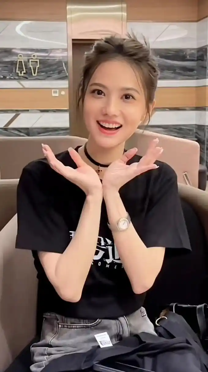 姜珮瑶不得不说真的漂亮,让人以为高圆圆[欧耶]