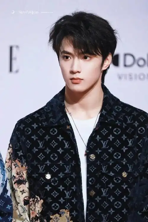 三观正】【刘耀文敬业】【刘耀文正能量偶像】【新生代演员刘耀文】