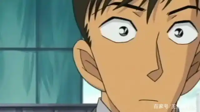 被怀疑的第一目击证人,高木警官的正义,一个电话引来的麻烦!