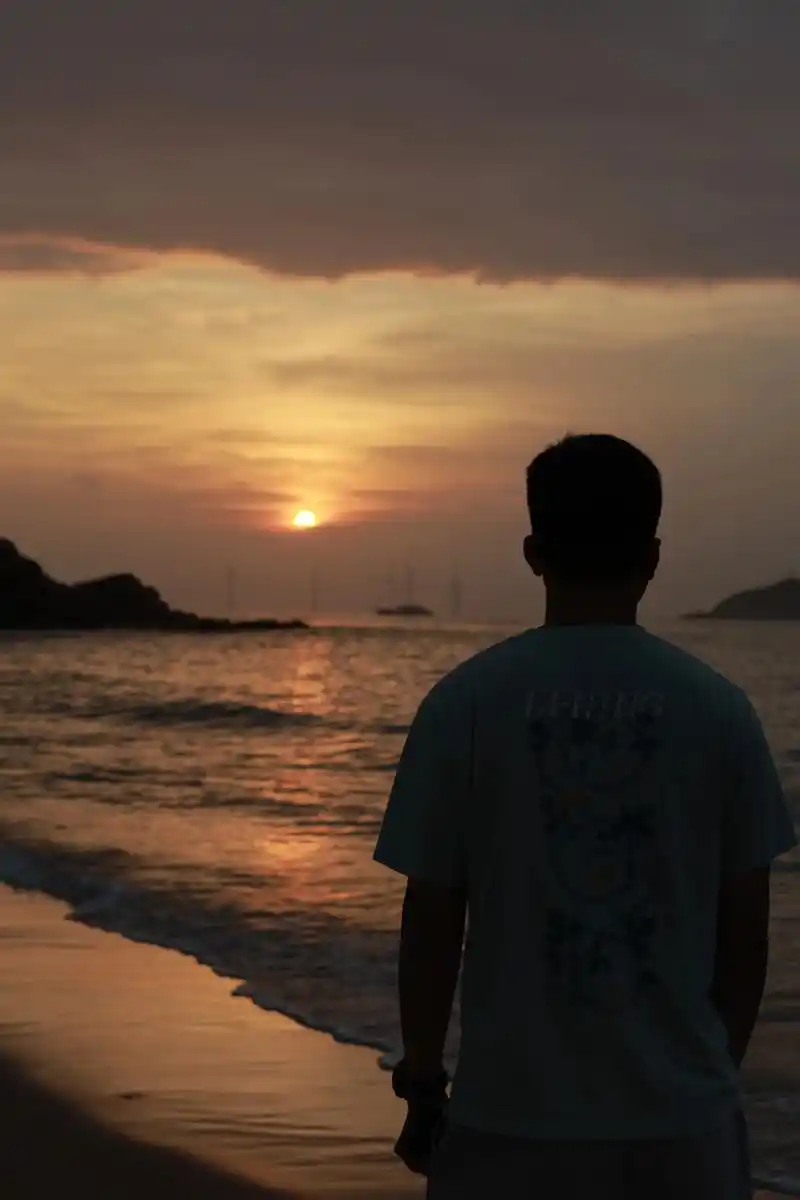 你愿意陪我看一场海边的日落吗?#憨憨男孩 #体育生 #top