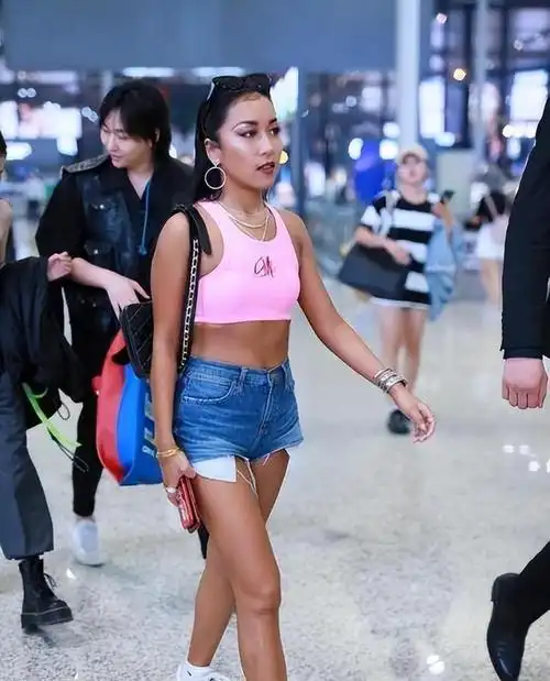 插足婚姻损人利己的吉克隽逸清醒吧唱歌不是你的保护伞