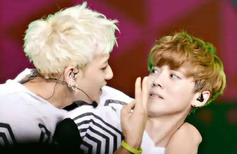 鹿晗另类表白黄子韬,两人合体跳舞,黄子韬害羞了