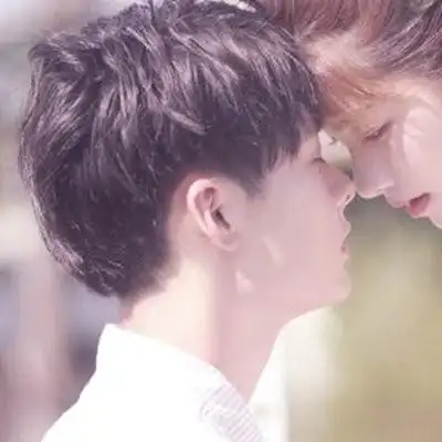 甜蜜秀恩爱的一对情头头像