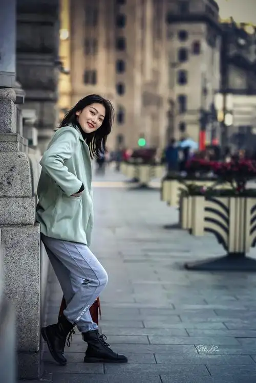 【外滩街拍摄影图片】人像摄影_老程_太平洋电脑网摄影部落