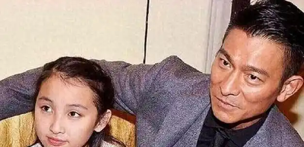 天王女刘向蕙父亲刘德华直说我现在爱女儿比爱老婆多的多