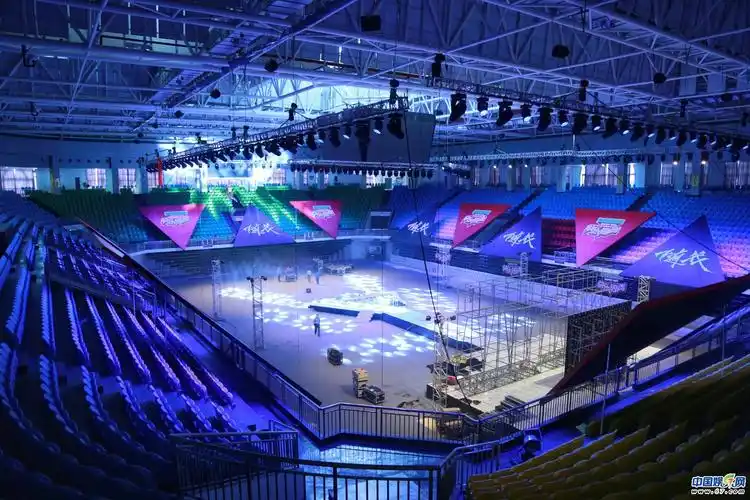 绝密!快男豪华舞美曝光 体育馆秒变梦幻舞台