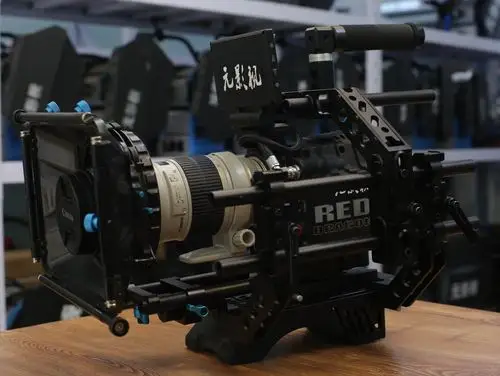 沈阳电影器材租赁,球灯,红龙,闪电灯出租