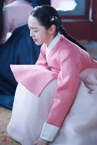 《哲仁王后》申惠善超美韩服藏秘密!