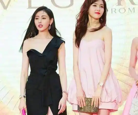 旁边172的唐嫣笑了:一对比原形毕露_身高_女明星_照片