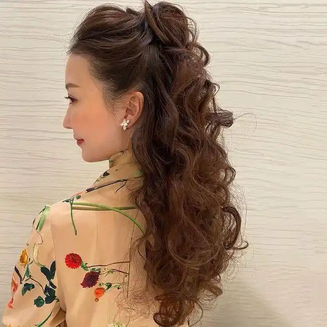 女人过了50岁,发型不能太夸张,我看好这3种|短发|烫发|染发|盘发_网易