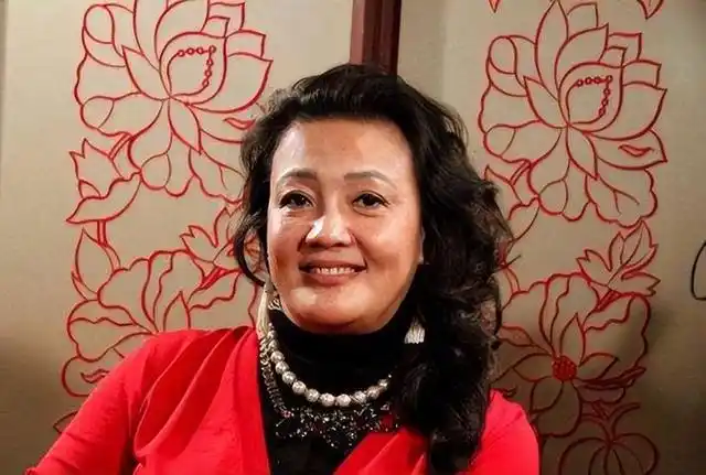 张兰直播中谈到自己的童年经历,谈到自己过的苦日子,让人心疼