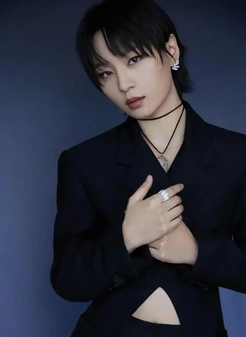 周笔畅:38岁未婚让父母操心 周笔畅,20岁那年以全国亚军的傲人姿态