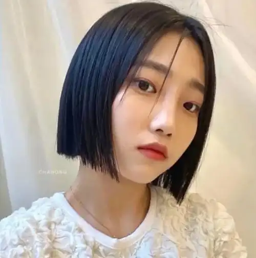 直发怎么剪短发好看 短直发尽显时尚潮流_直发发型 - 美发站