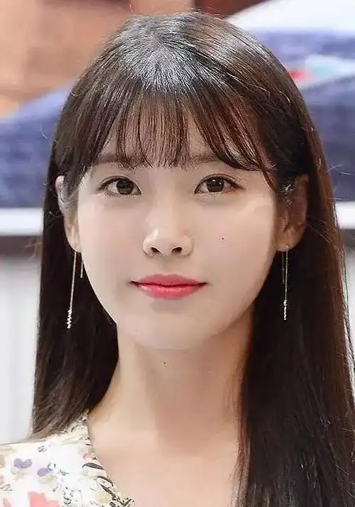 女人过了30岁,最好别留这"3种"发型,显老又没气质