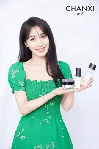 【官宣】婵皙携手品牌首位形象大使李菲儿,共同开启美肌新旅程