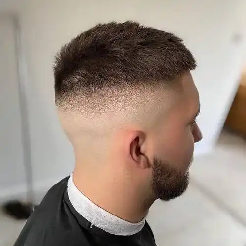 新帅气男发推荐17款,清爽有型显精神,越来越多男士这样剪_头发