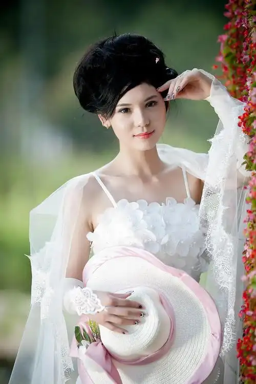 【转载】◇美丽新娘【唯美篇】 21>◇〖高清浪漫婚纱素材