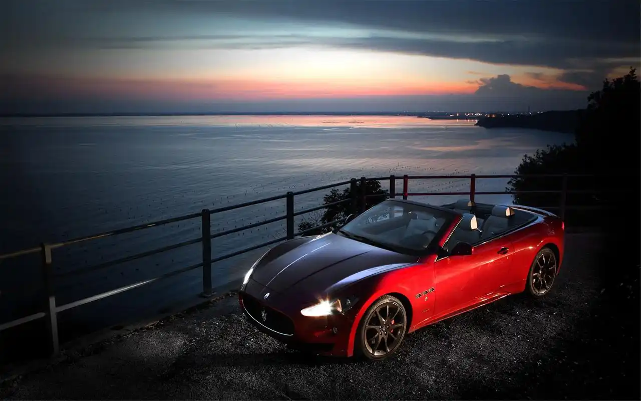 玛莎拉蒂敞篷运动跑车炫酷高清电脑壁纸图片