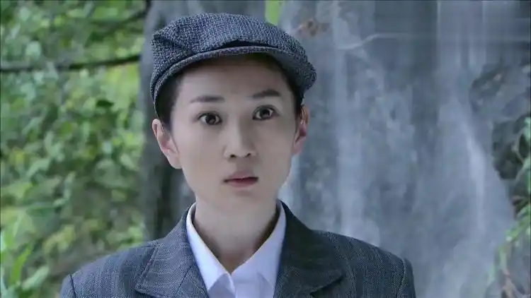 围屋里的桃花:父亲阻止恋情,夏禾一不做二不休,跟小伙拜堂洞房_网易