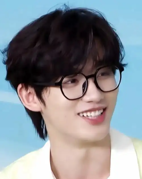 丁程鑫戴眼镜好奶##果然是时代少年团的心头镜##女大有自己的早八三