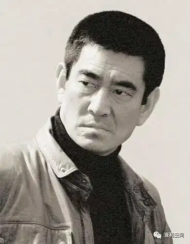 日本著名影星高仓健