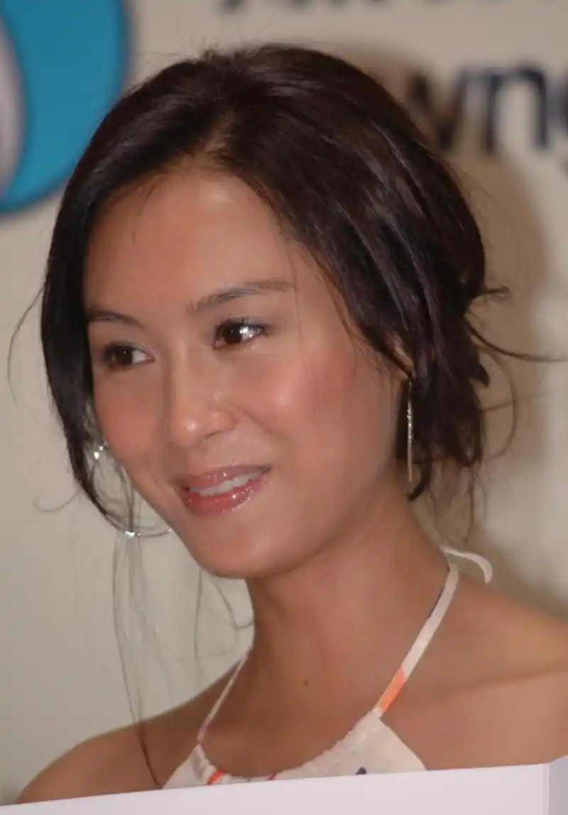 不愧是紫霞仙子  演员朱茵  近距离照片  颜值打几分