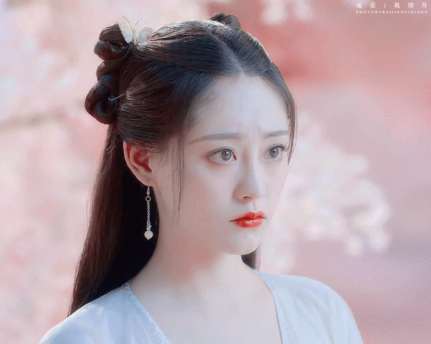 祝绪丹 | 流萤 cr:·白鲸臆想