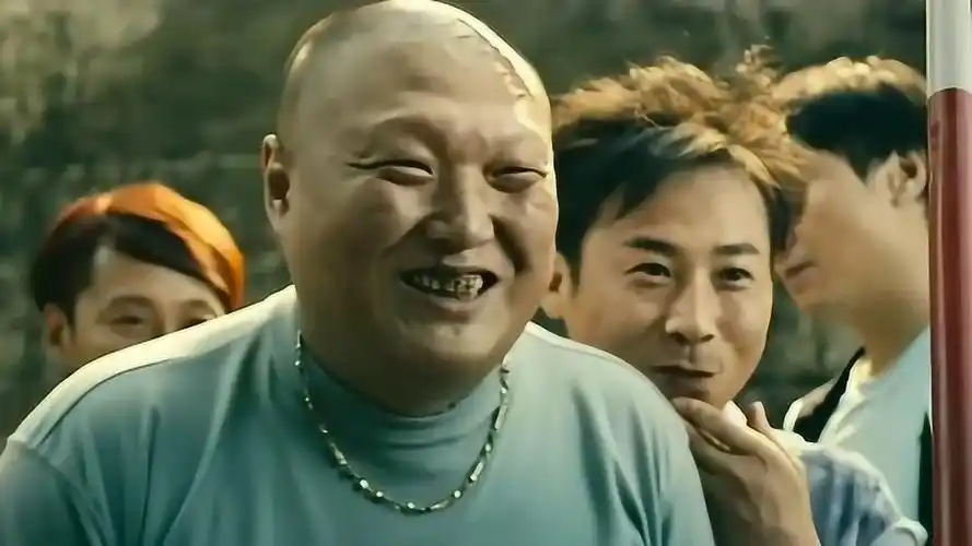 《夏洛特烦恼》:陈凯扮演者刘坤仅26岁,而马丽险因年纪大被嫌弃