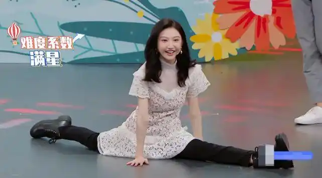 王牌对王牌景甜成背景板一个人显孤单落寞引粉丝不满