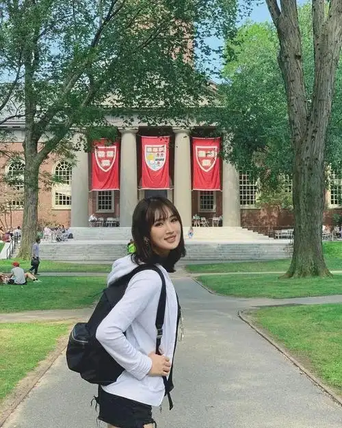 "华为二公主的娱乐梦:姚安娜的选择与挑战"