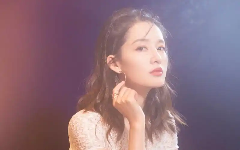 李沁清新温婉写真图片桌面壁纸,大陆明星,高清,美女明星,李沁,优雅