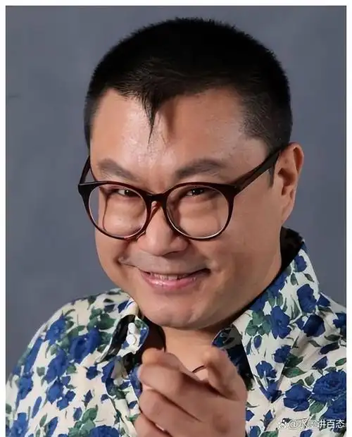 如今54岁的尹相杰,彻底活成了一个"笑话"!