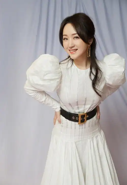 杨钰莹精美壁纸美丽依旧优雅迷人