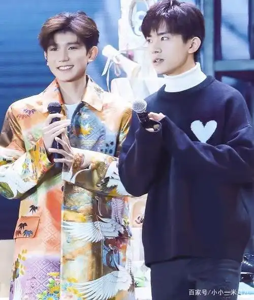 易烊千玺王源一起官宣一件大事,王俊凯缺席,粉丝呼唤再次合体!