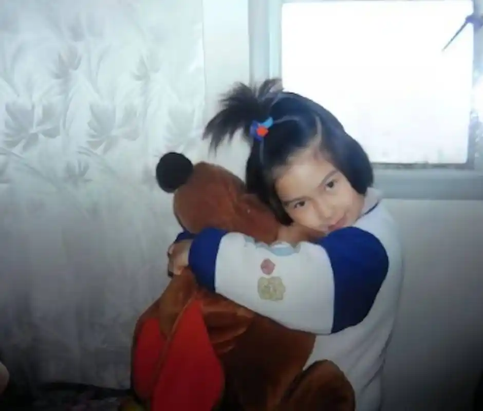 《是好朋友的周末》angelababy杨颖小时候的美丽魅力