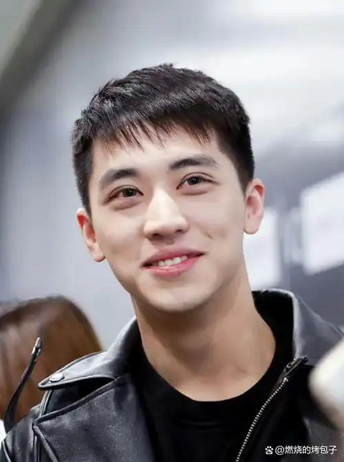 许魏洲:从顶流到实力派,新作未播先火背后是争议还是破茧成蝶?