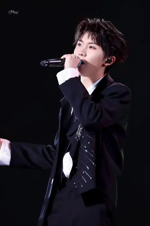 时代少年团队长-马嘉祺    #马嘉祺楼间楼演唱会#9