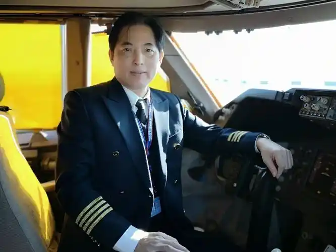 国航飞行总队全能飞行员的日常客机货机联动飞