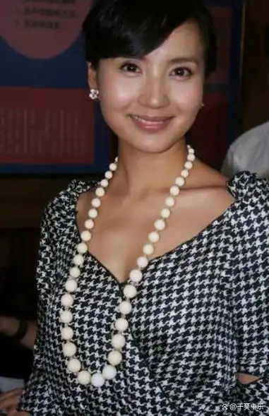 陈好嫁百亿富豪连生三子,近照曝光身材丰满,网友直呼人间清醒