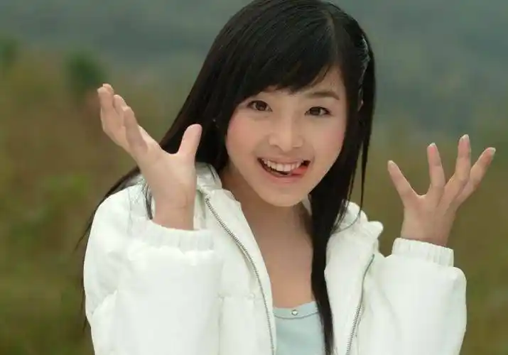 张含韵:15岁走红,被人恶p不雅照诬陷,遭酸酸乳"白嫖"20亿?