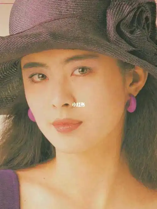 悄咪咪给自己化了个王祖贤仿妆开心